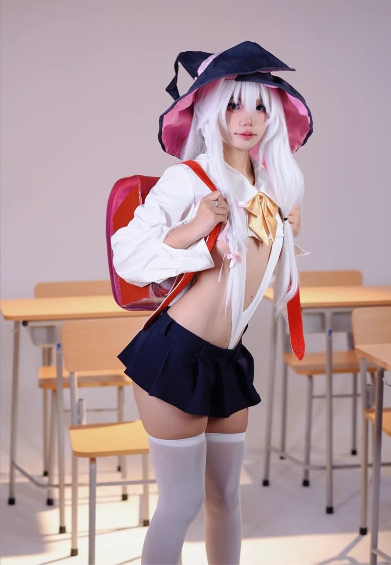 cosplay khoe hàng​ 1