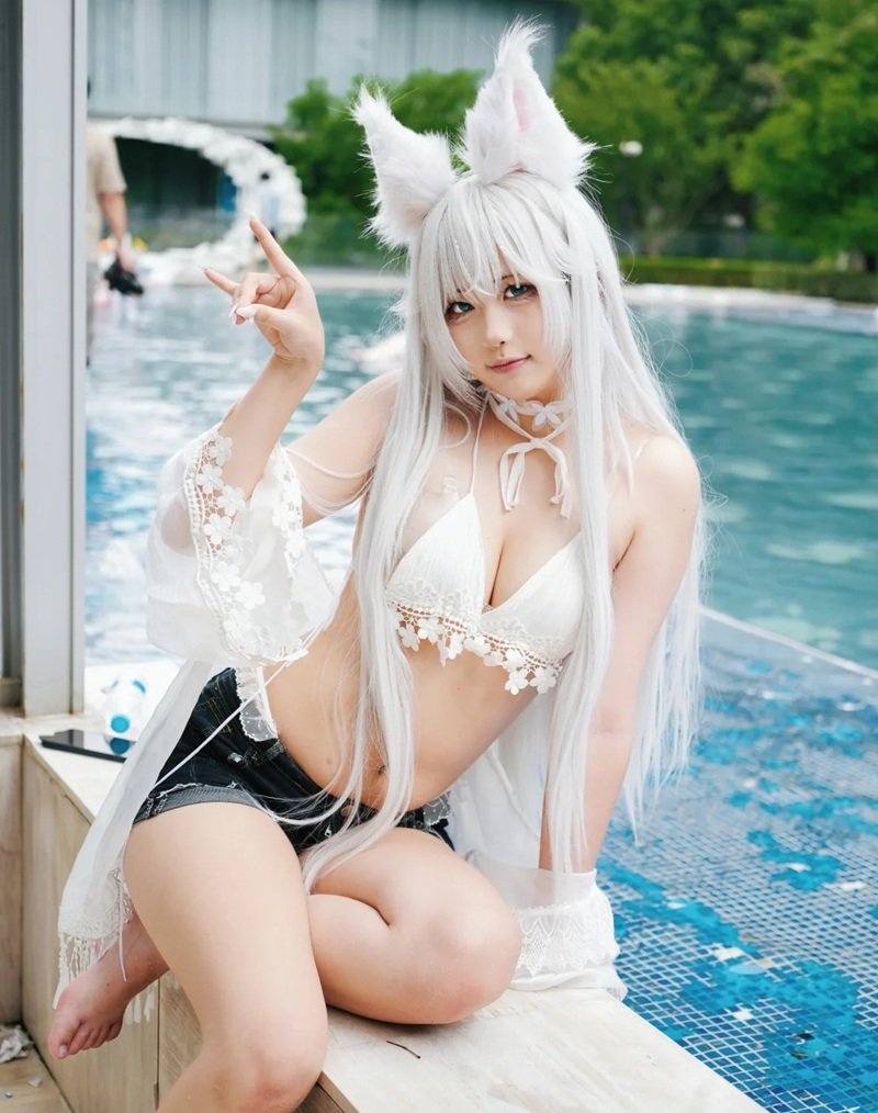 cosplay khoe hàng​ 24