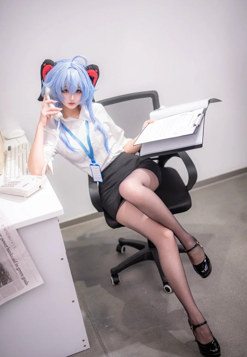 cosplay thư ký 16