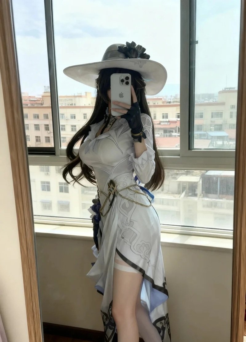 cosplay vú bự 19