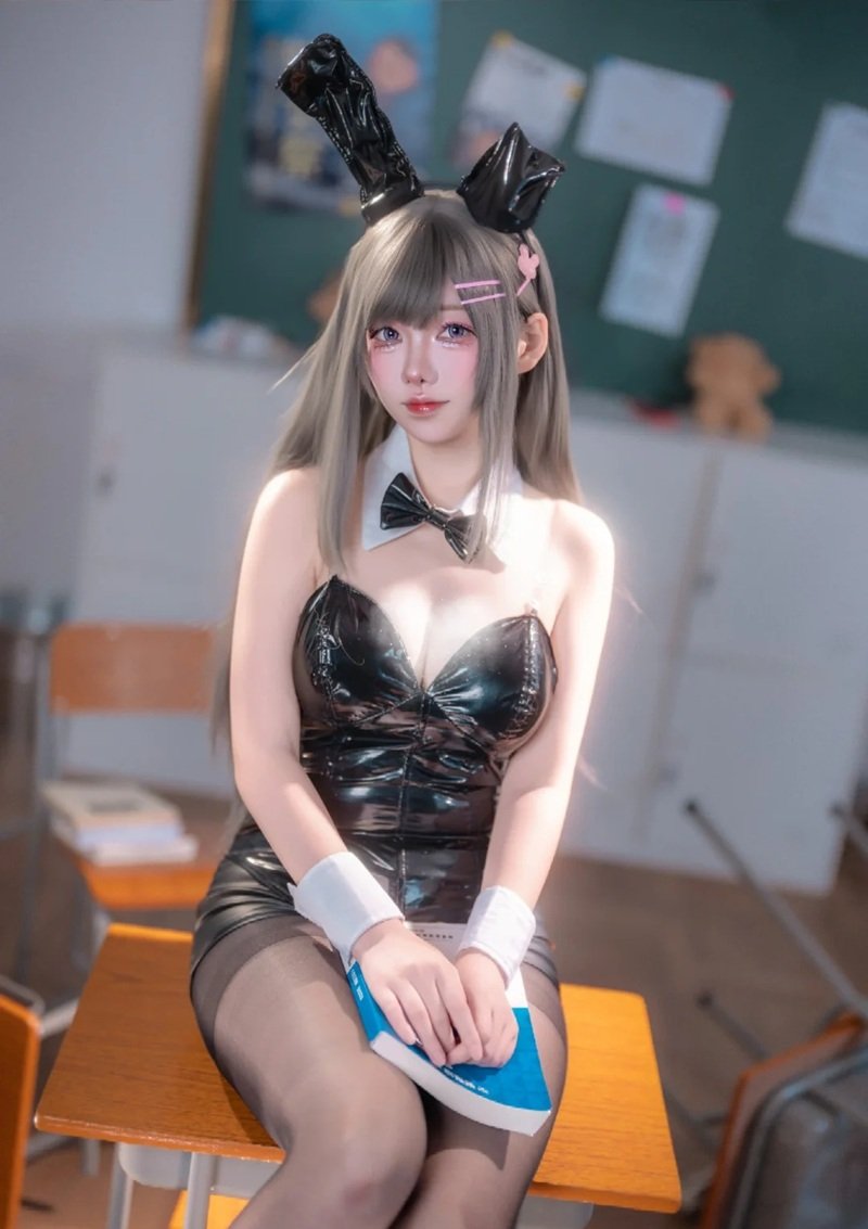 cosplay vú bự 29