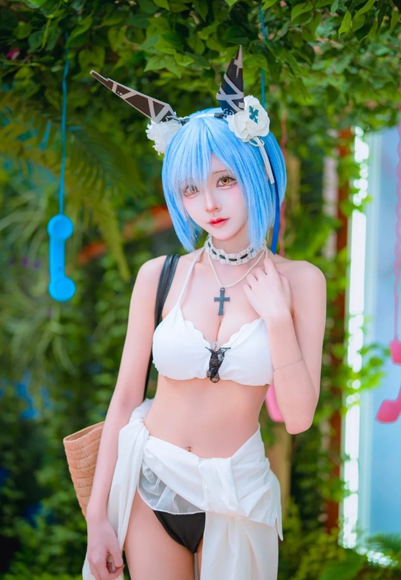 cosplay vú bự 30