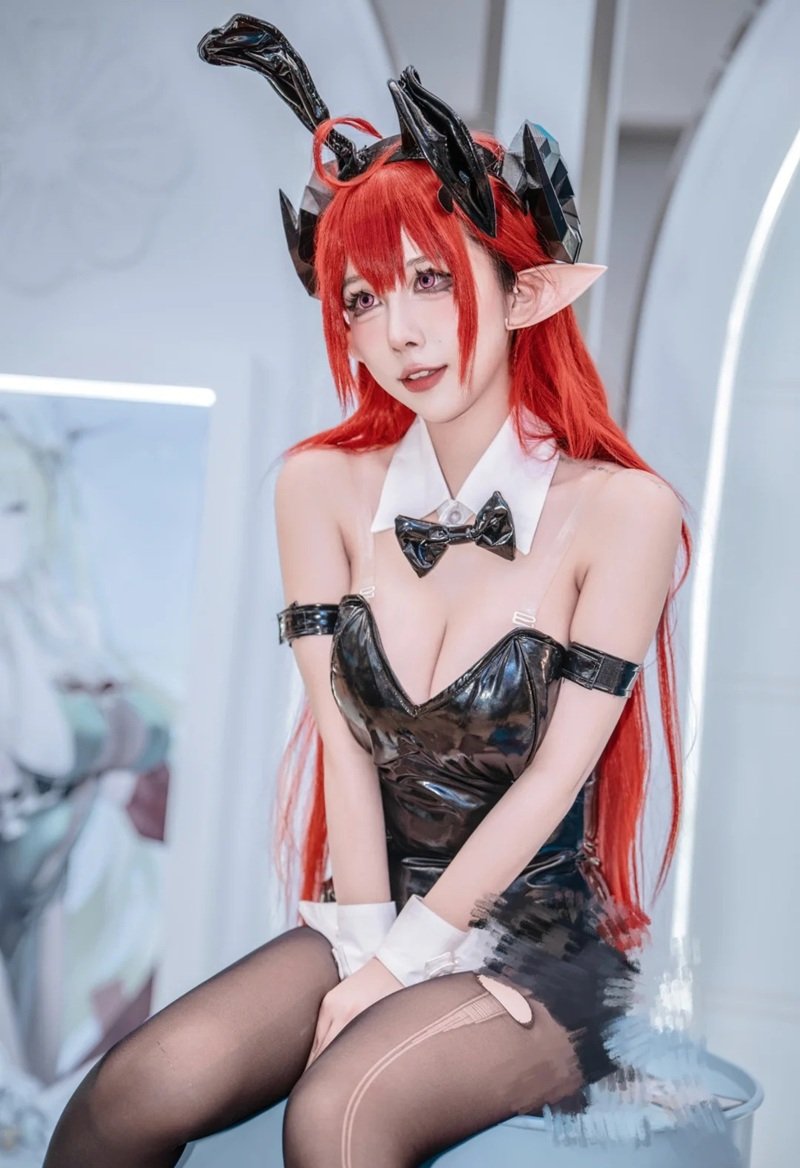cosplay vú bự 36