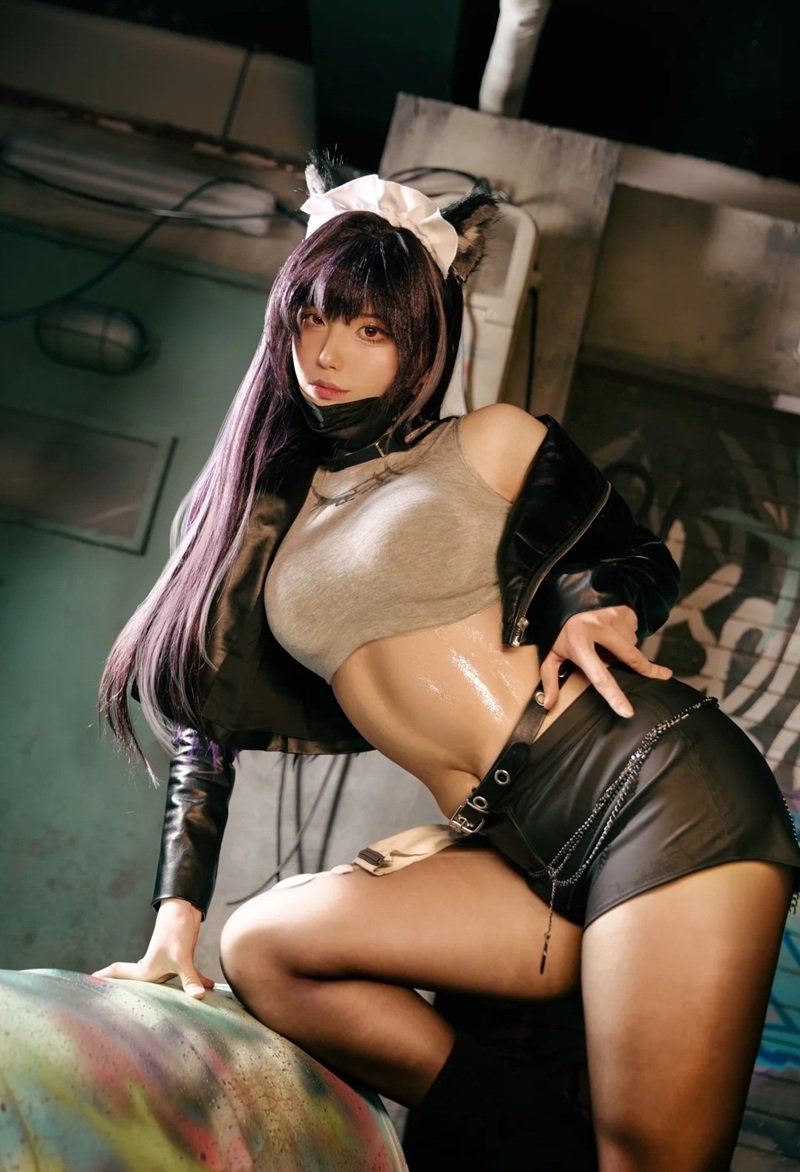 cosplay vú bự 4