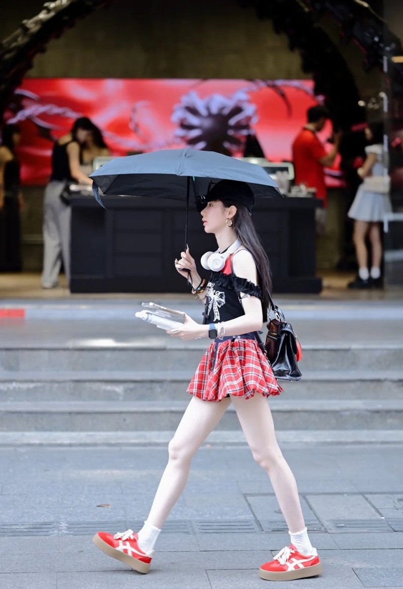 gái xinh mặc váy ngắn 17