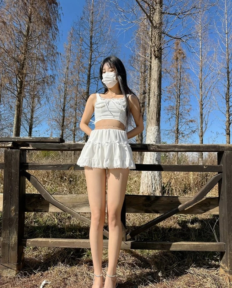 gái xinh mặc váy ngắn 21