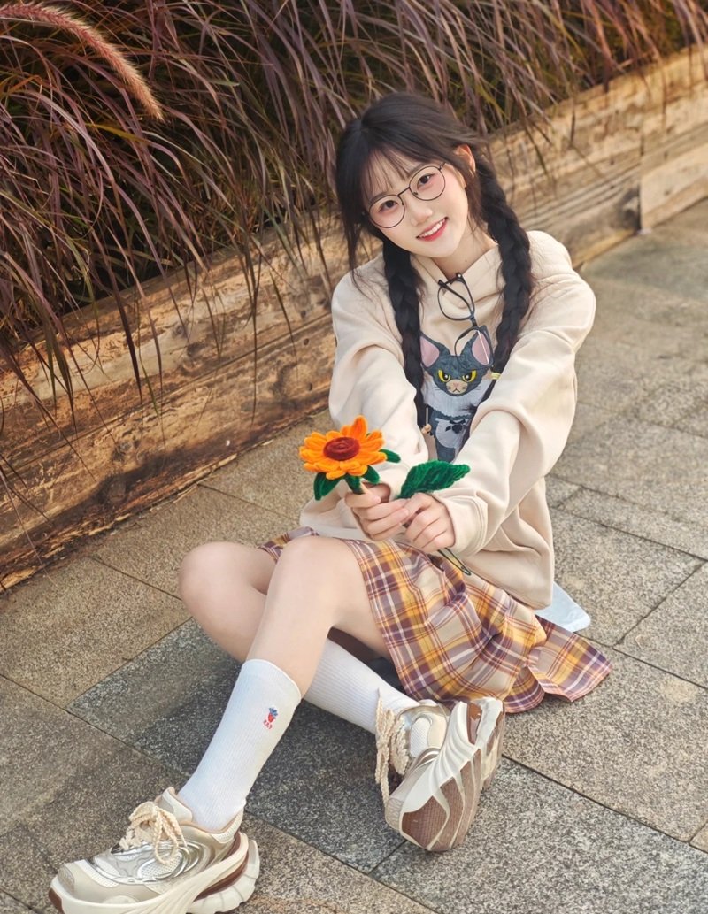 gái xinh mặc váy ngắn 24