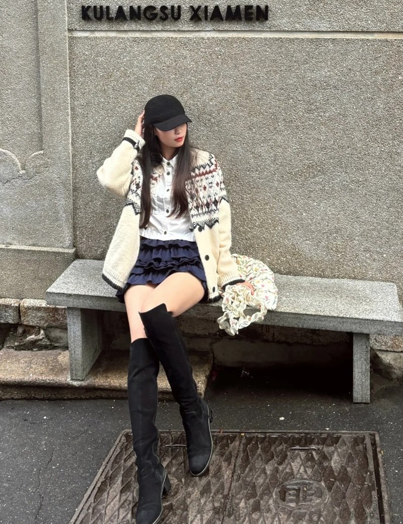 gái xinh mặc váy ngắn 39