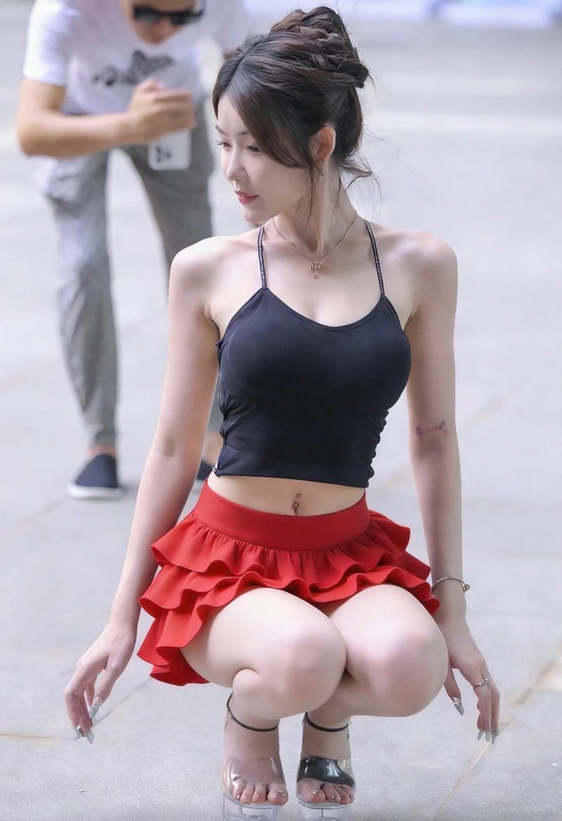 gái xinh mặc váy ngắn 4