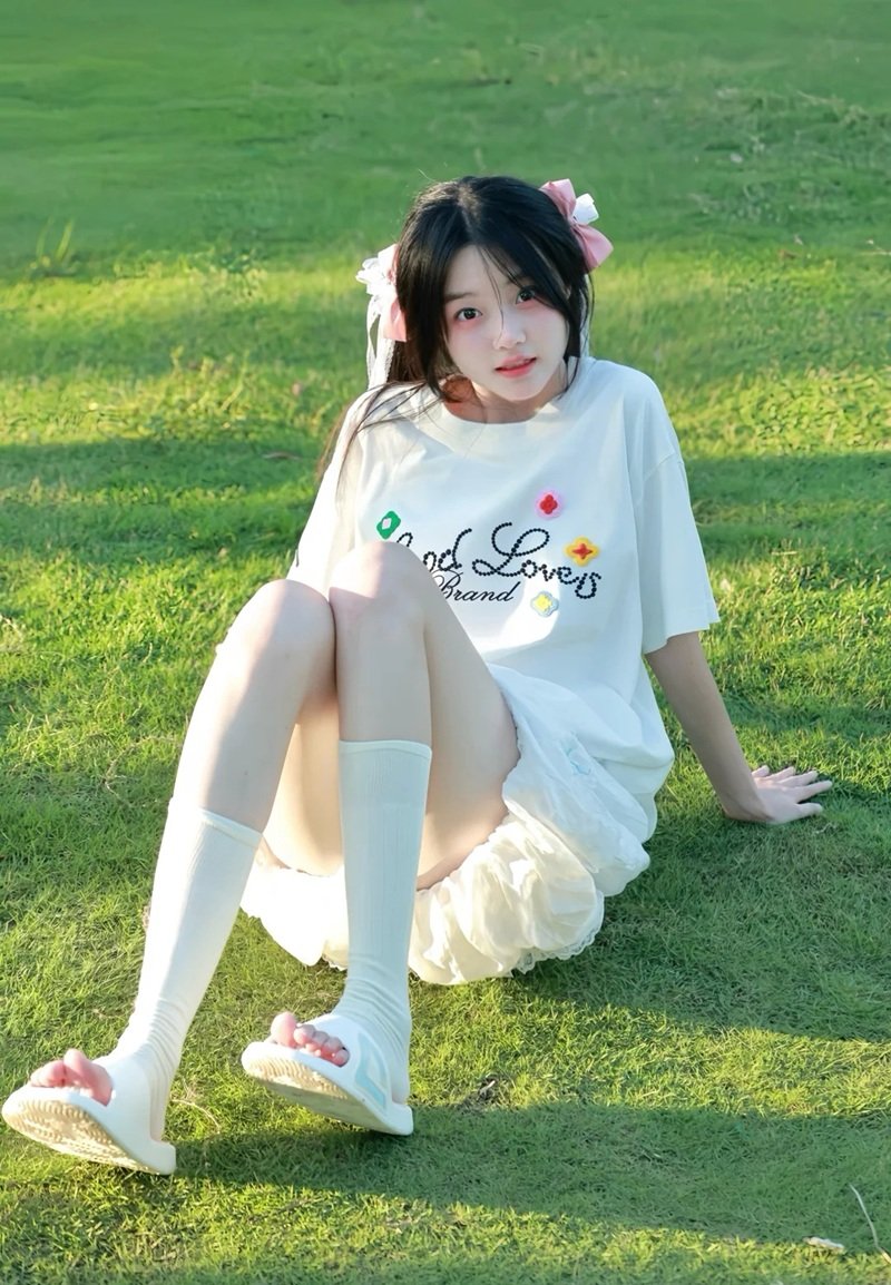 gái xinh mặc váy ngắn 40