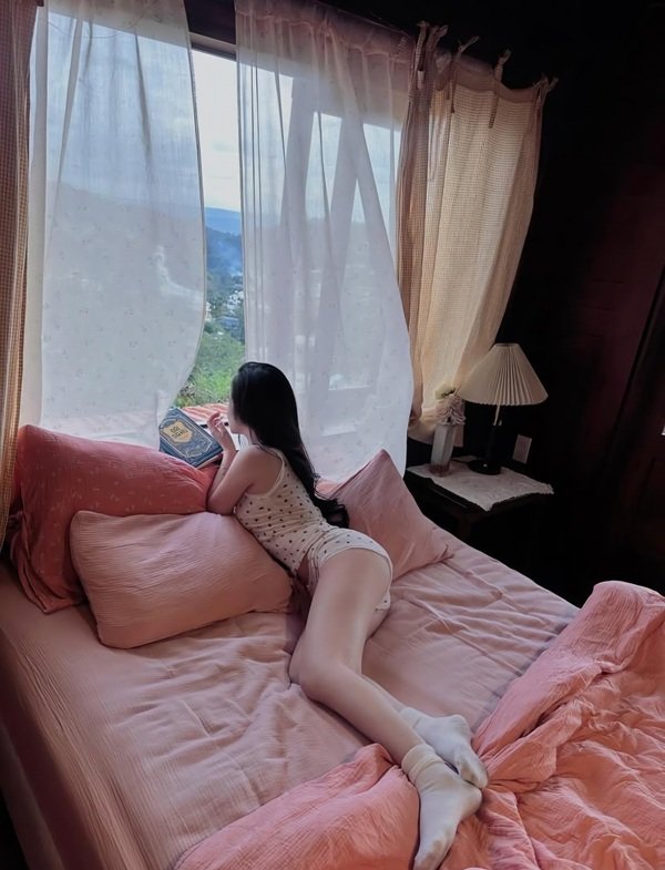 gái xinh mông to 34