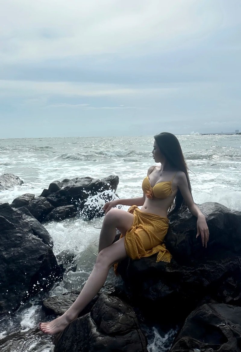 gái xinh trung quốc mặc bikini​ 19