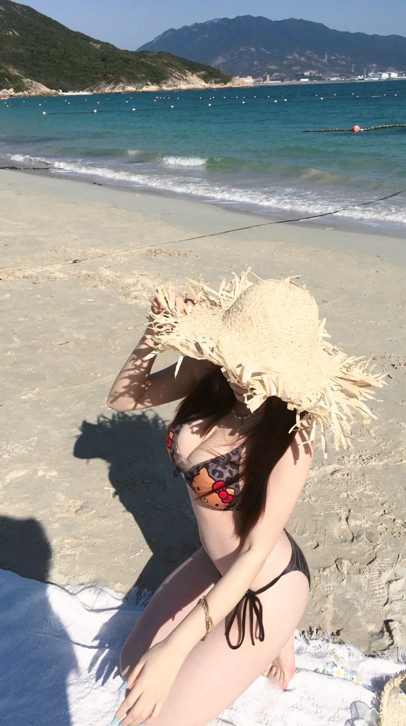 gái xinh trung quốc mặc bikini​ 21