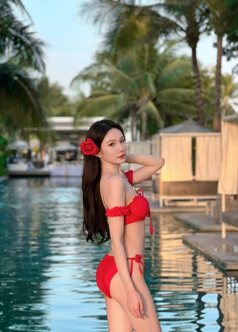 gái xinh trung quốc mặc bikini​ 31
