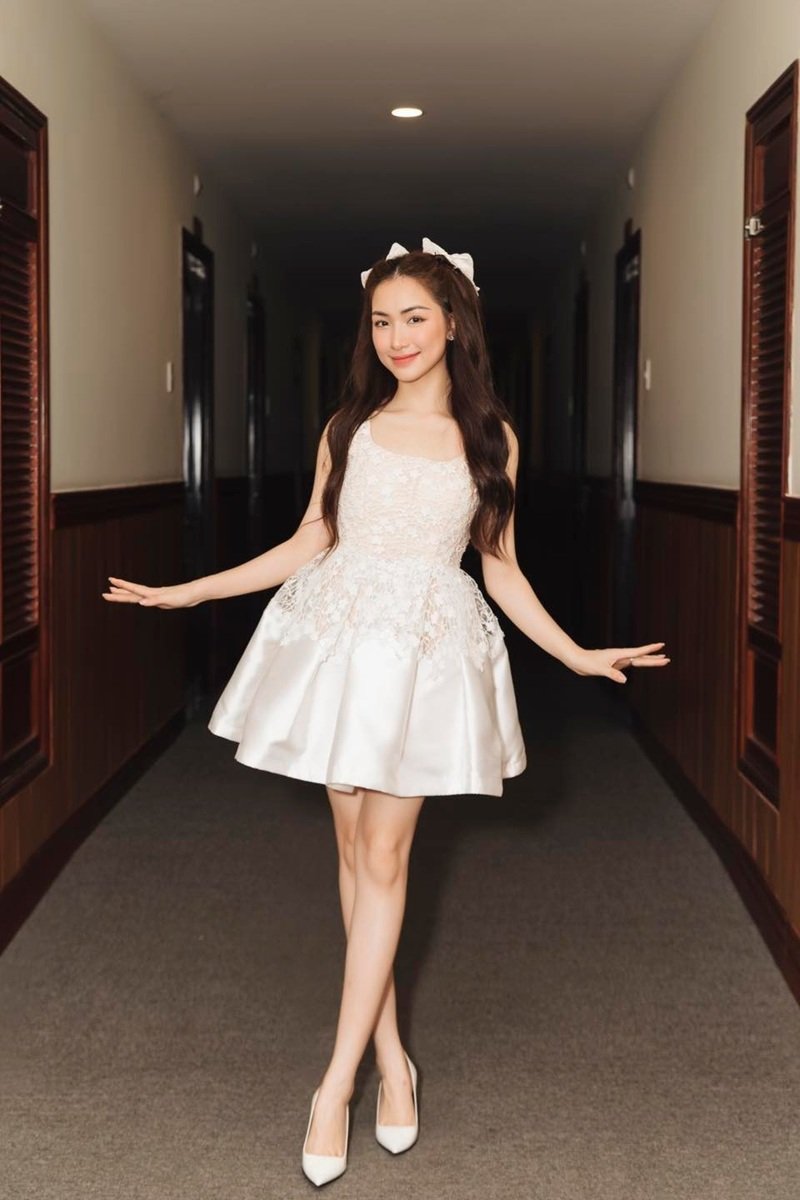 hoà minzy bikini​​ 11