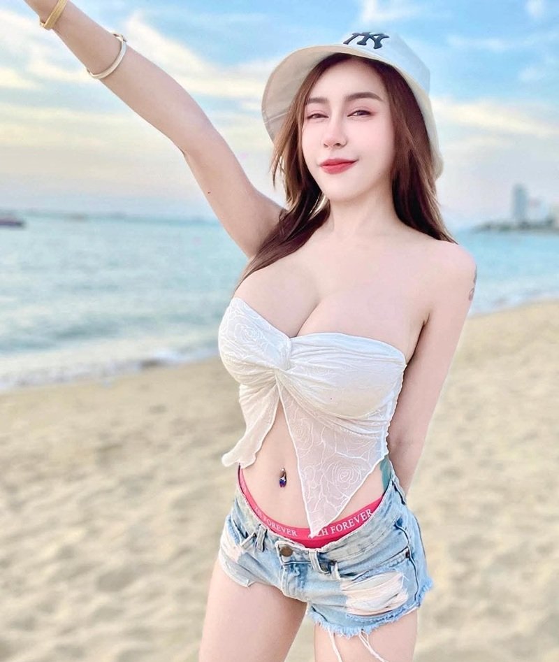 hot girl mặc bikini​ 17