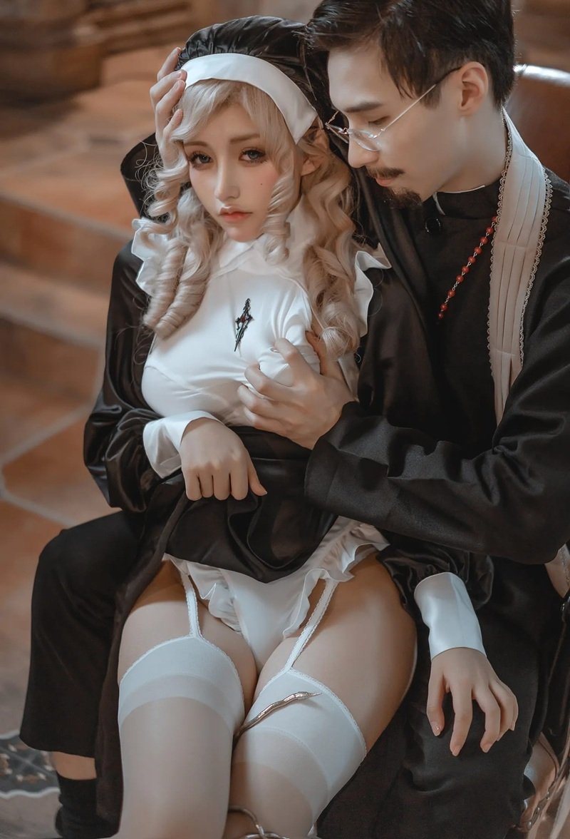 nun cosplay​ 24