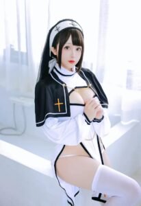 Bùng nổ visual với 100+ bộ ảnh Nun cosplay đẹp đến “nghẹt thở”