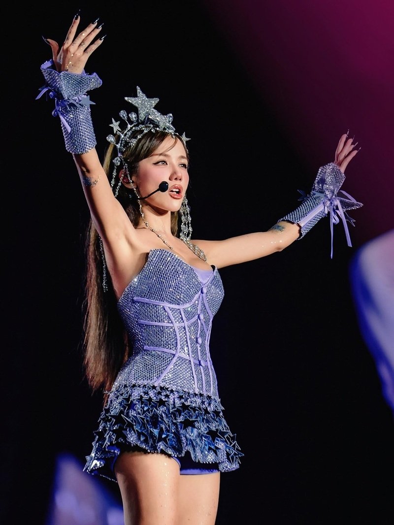 phương ly sexy​ 23