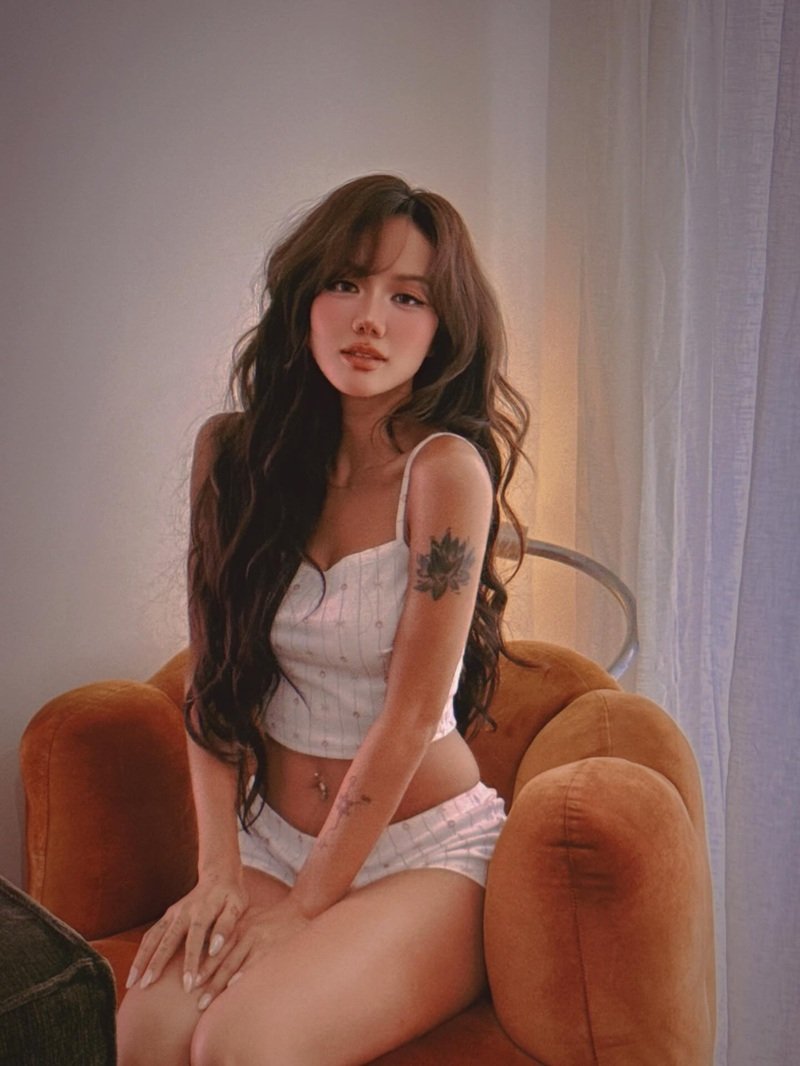 phương ly sexy​ 25