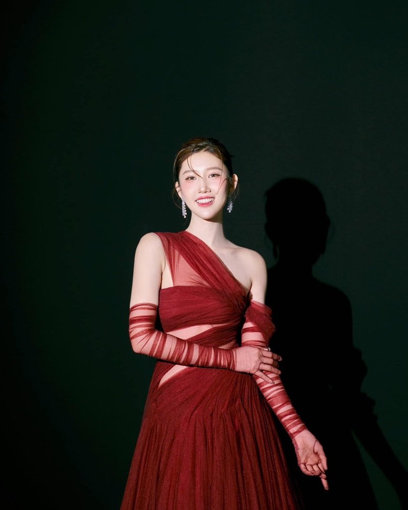 thuý ngân bikini​ 13