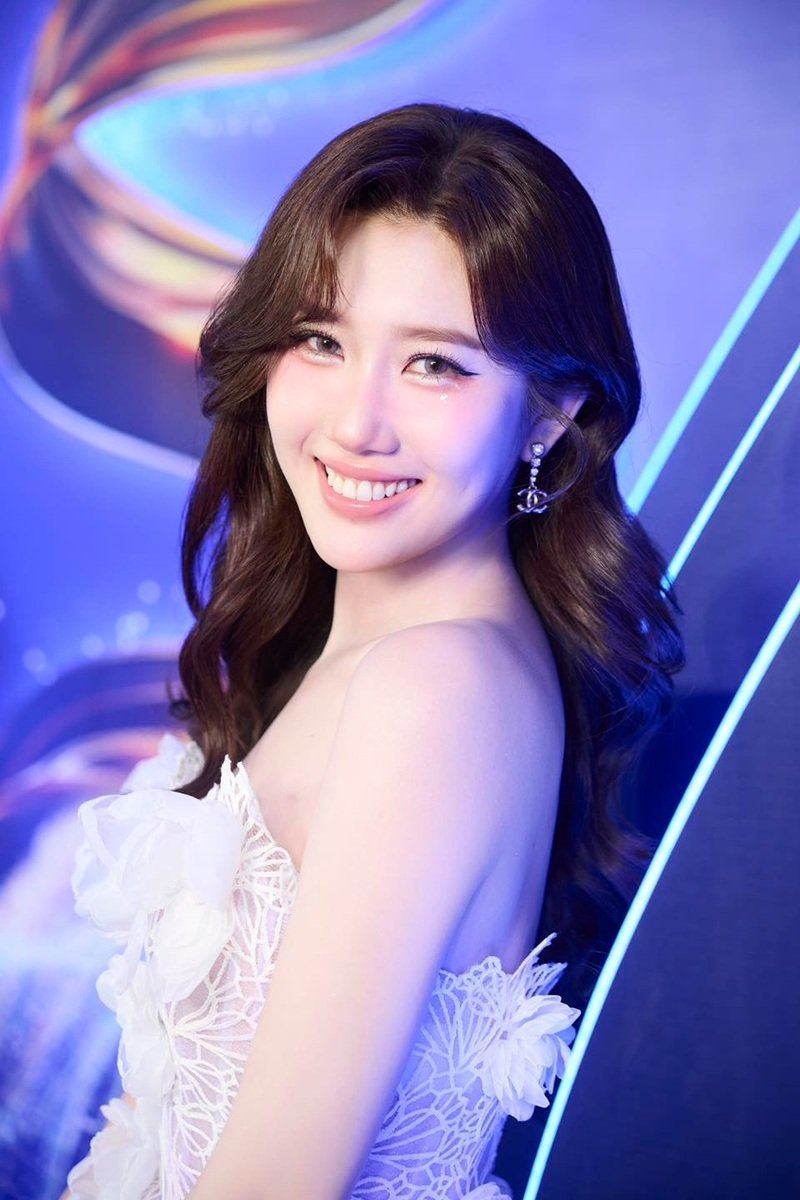 thuý ngân bikini​ 18