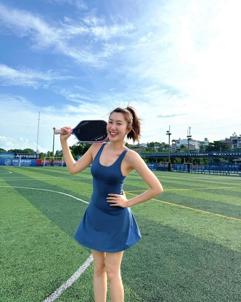 thuý ngân bikini​ 28