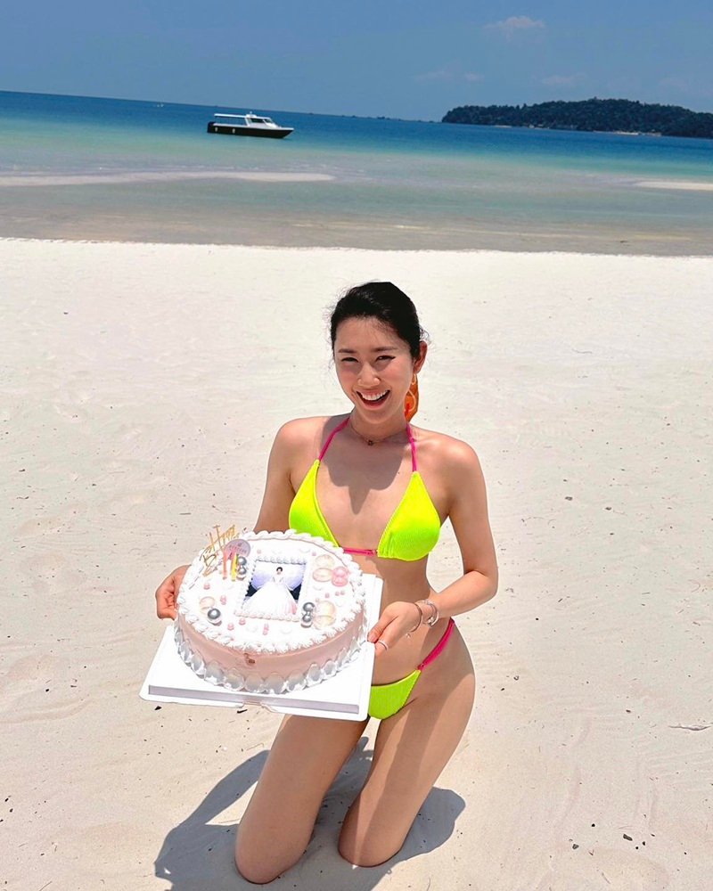 thuý ngân bikini​ 6