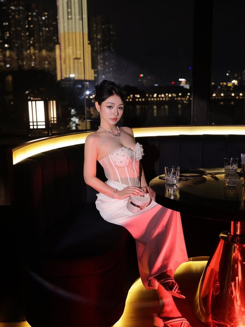 trần hà linh sexy 36