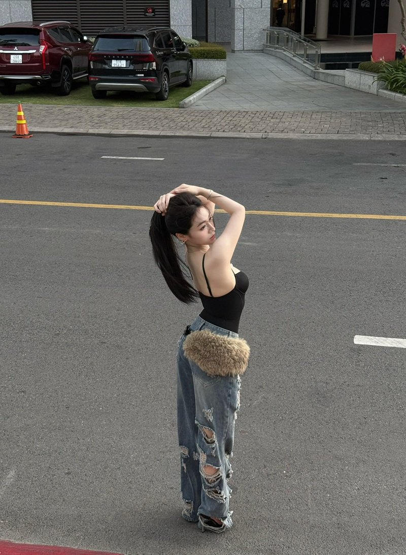 trần hà linh sexy 4