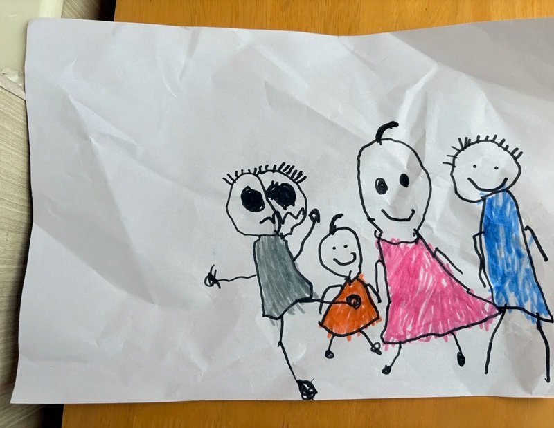 vẽ gia đình mơ ước của em 24