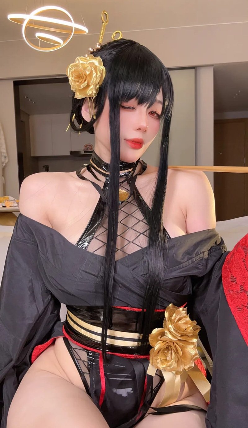 yor forger cosplay​ 19