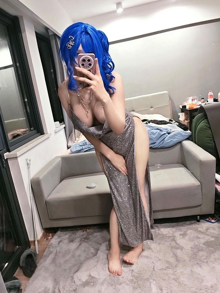 Ảnh sexy anime cosplay khoe đường cong mọng mẩy hoàn hảo