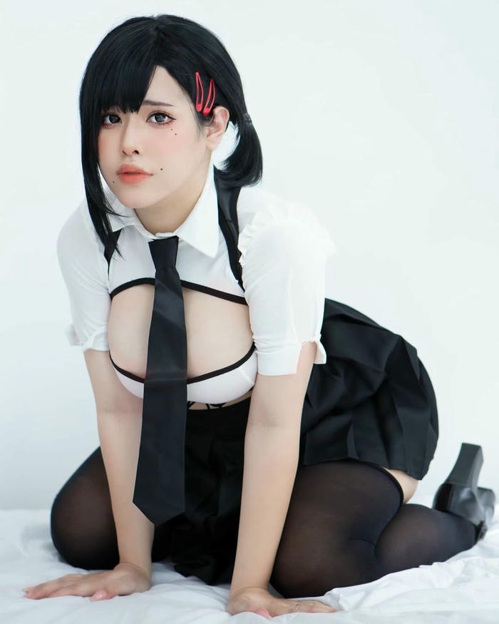 Ảnh sexy cosplay mang thần thái duyên dáng và hấp dẫn