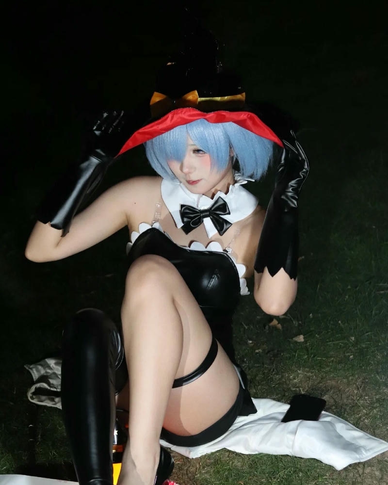 Cosplay ecchi hấp dẫn lung linh bắt mắt ấn tượng