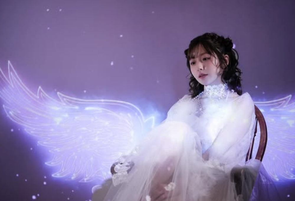 Hikari Aozora là ai