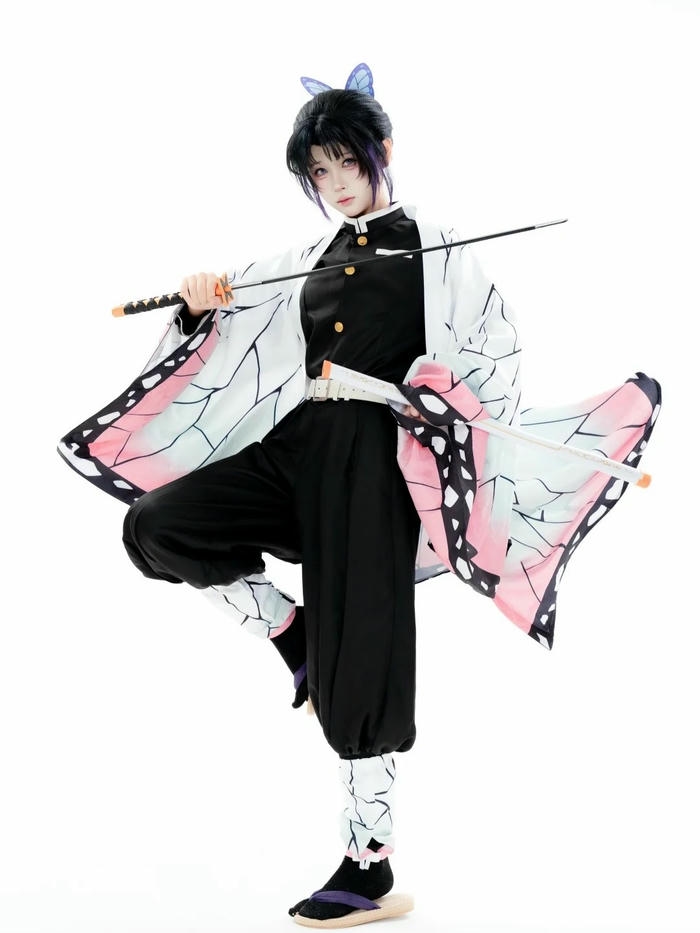 Hình Shinobu cosplay hấp dẫn mạnh mẽ tinh xảo