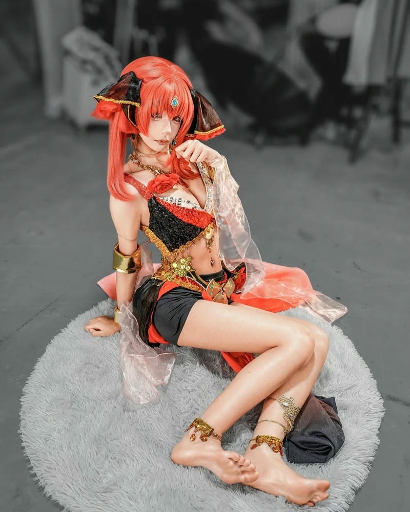 Hình cosplay ecchi rõ nét gợi cảm sắc sảo cuốn hút