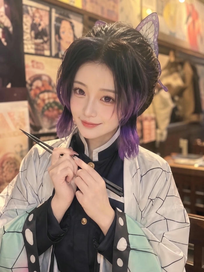 Shinobu cosplay mềm mại tinh tế hài hòa