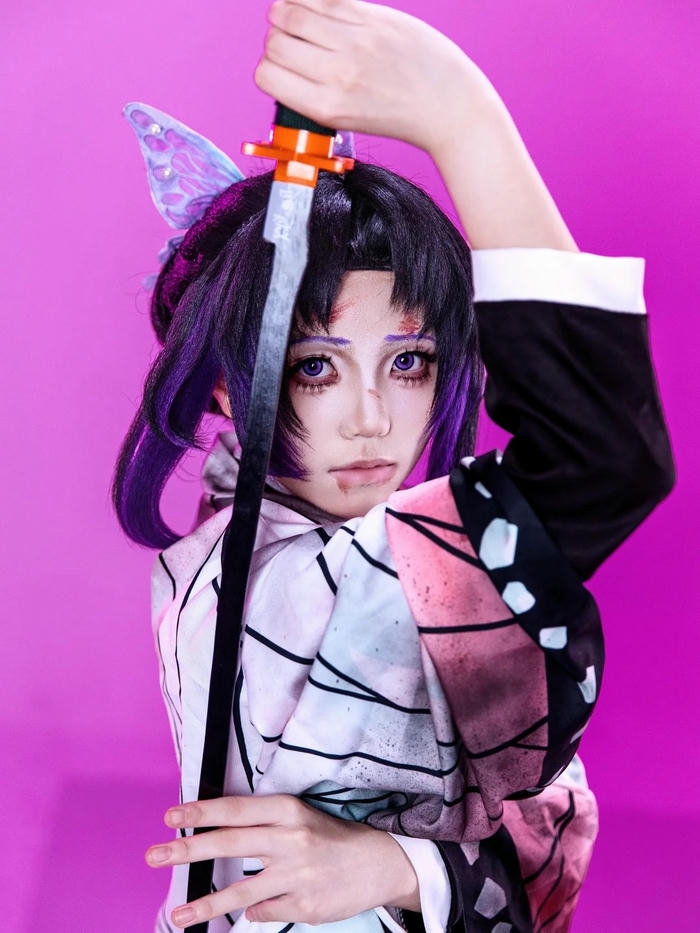 Shinobu cosplay phong phú chi tiết tự nhiên