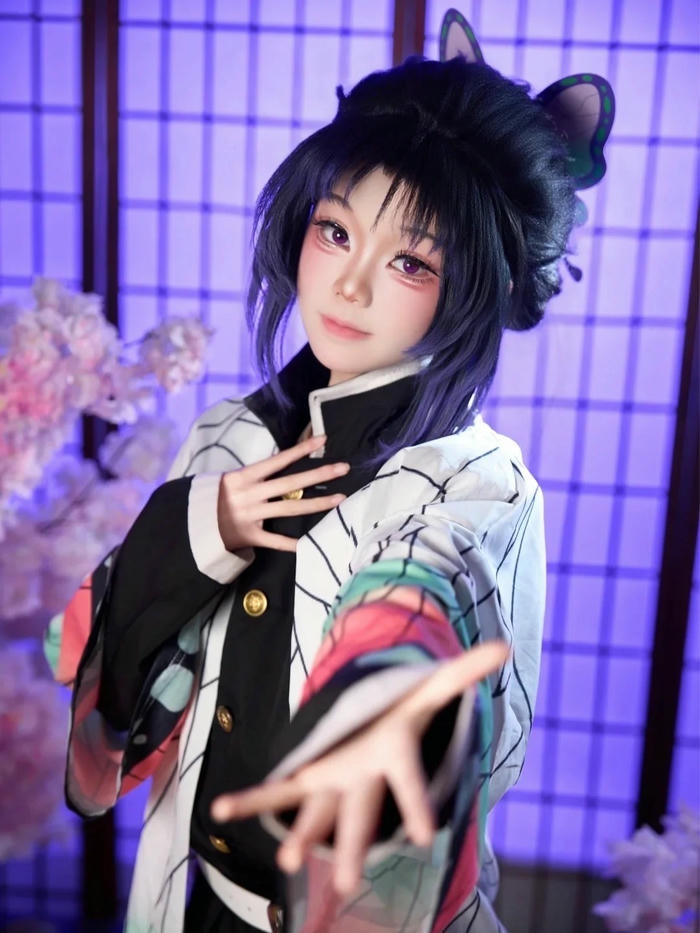 Shinobu cosplay tinh xảo hấp dẫn bắt mắt