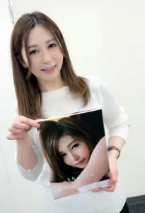 Aki Sasaki là ai? Khám phá tiểu sử và sự nghiệp của nữ diễn viên JAV