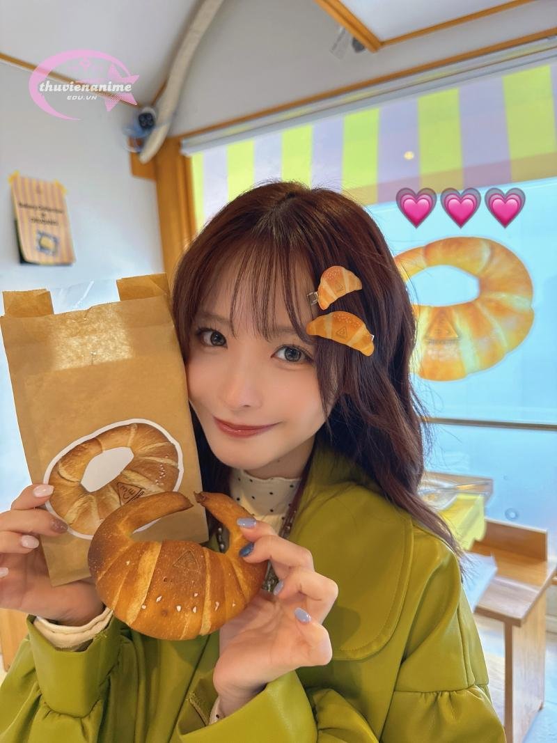 ảnh Kana Momonogi 11