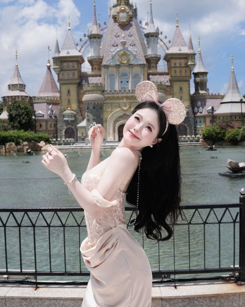 ảnh gái mông to 13