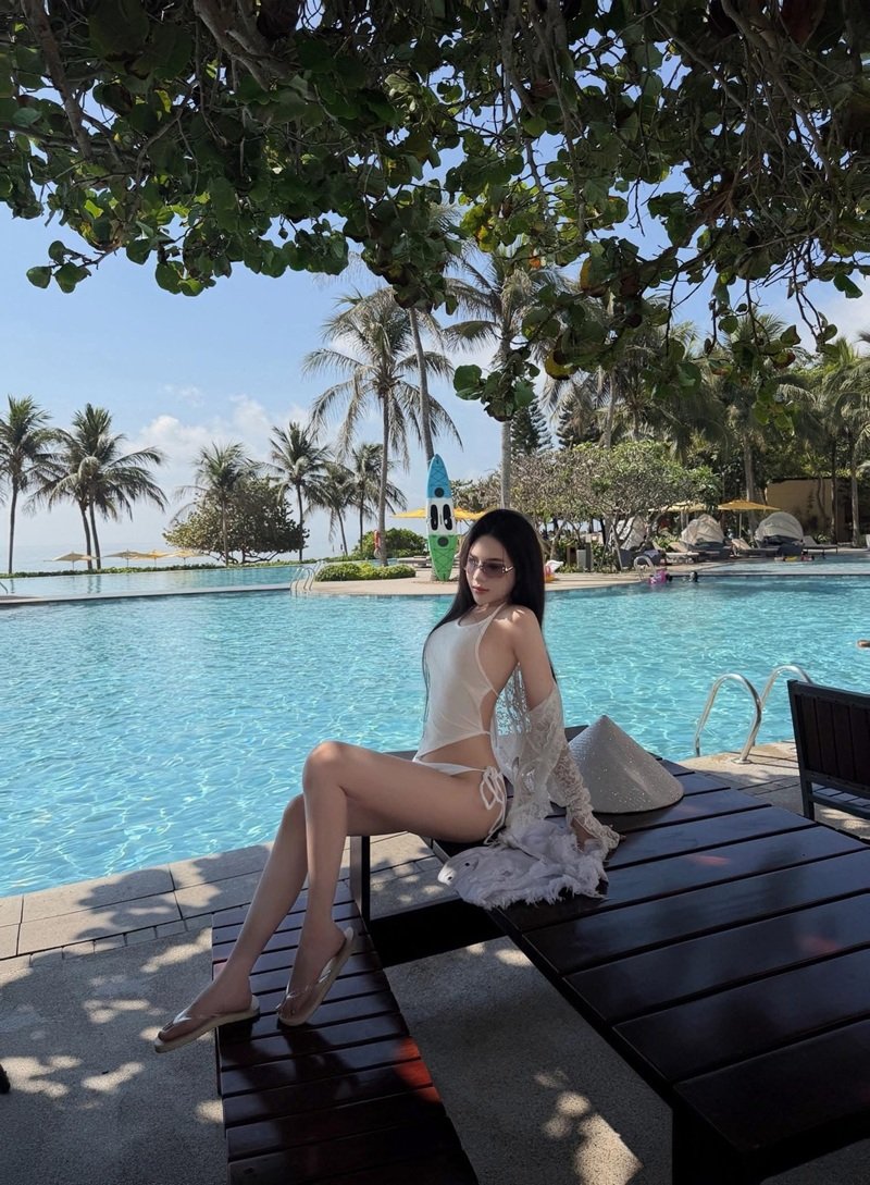 ảnh gái mông to 15