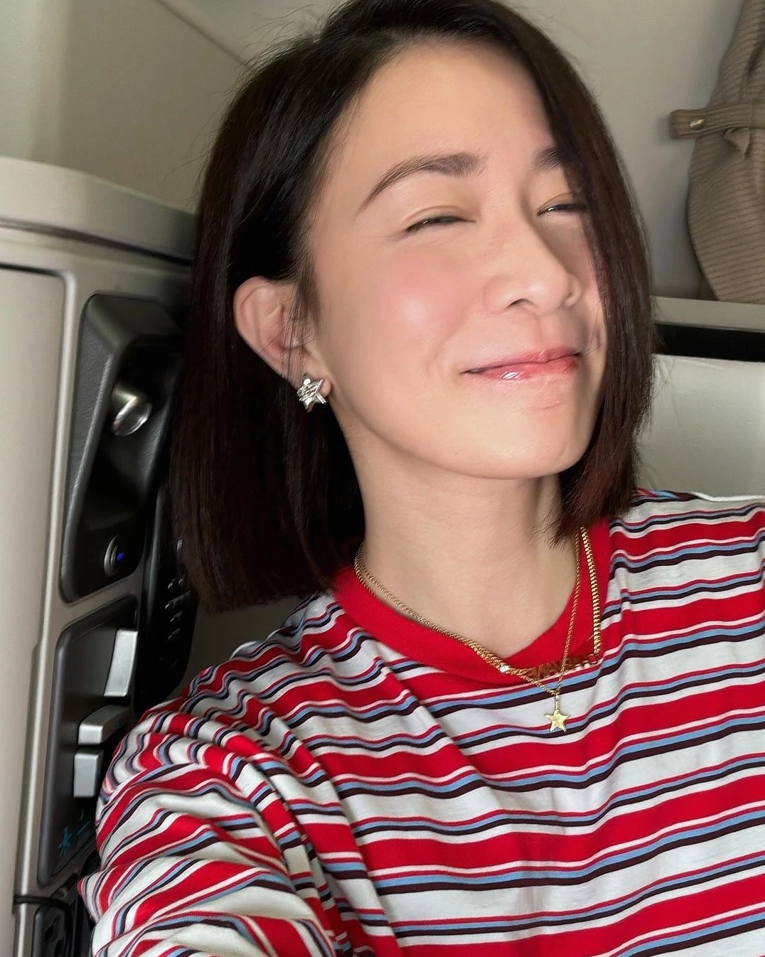 Biểu tượng nhan sắc không tuổi của làng giải trí Hong Kong