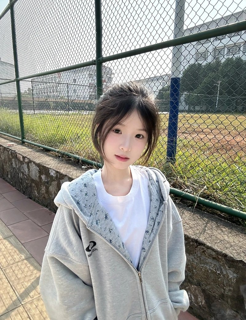 gái xinh 18 tuổi 15