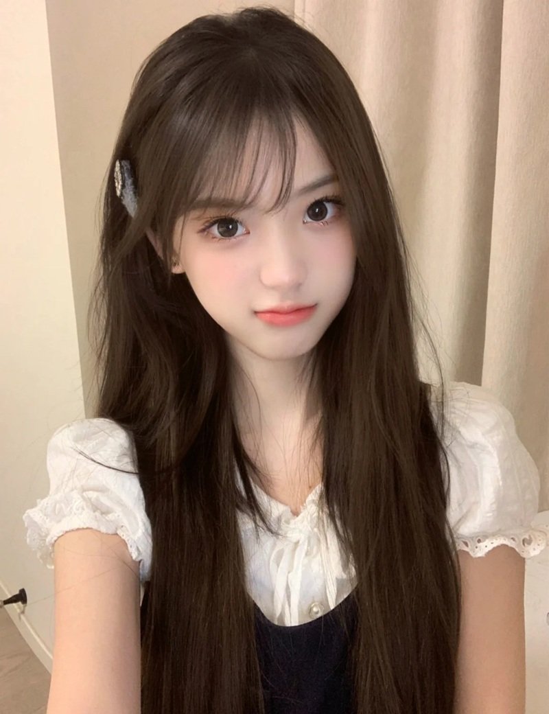 gái xinh 18 tuổi 21