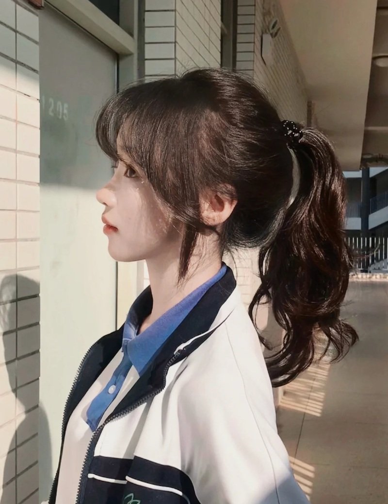 gái xinh 18 tuổi 22