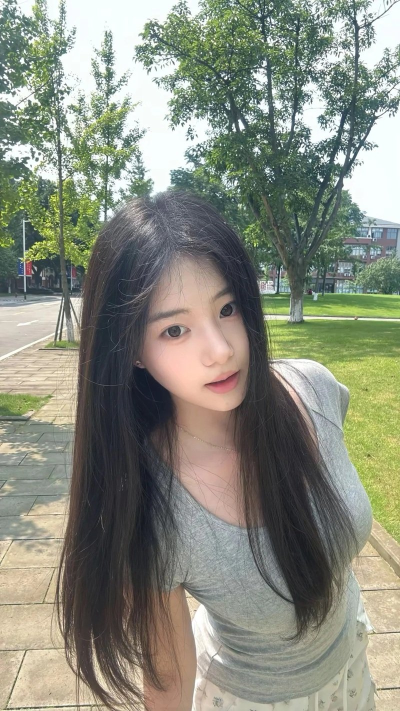 gái xinh 18 tuổi 25